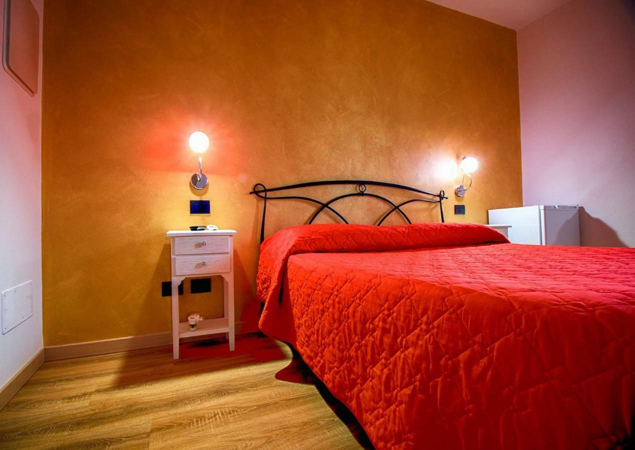 La Casa Dei Nonni Sul Garda Hotel Peschiera del Garda Eksteriør billede