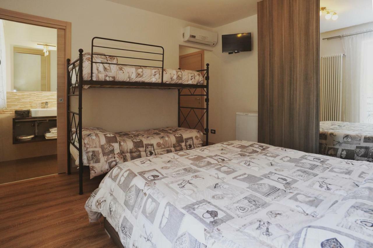 La Casa Dei Nonni Sul Garda Hotel Peschiera del Garda Eksteriør billede